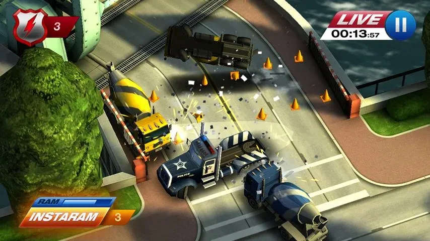 Smash Cops Heat [MOD: безлимитные деньги и топливный буст] Screenshot 2